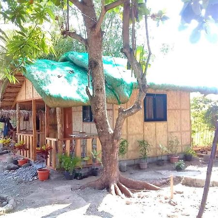 Traditional Filipino Transient House And Huts Near 100 Islands Wharf Alaminos Ngoại thất bức ảnh