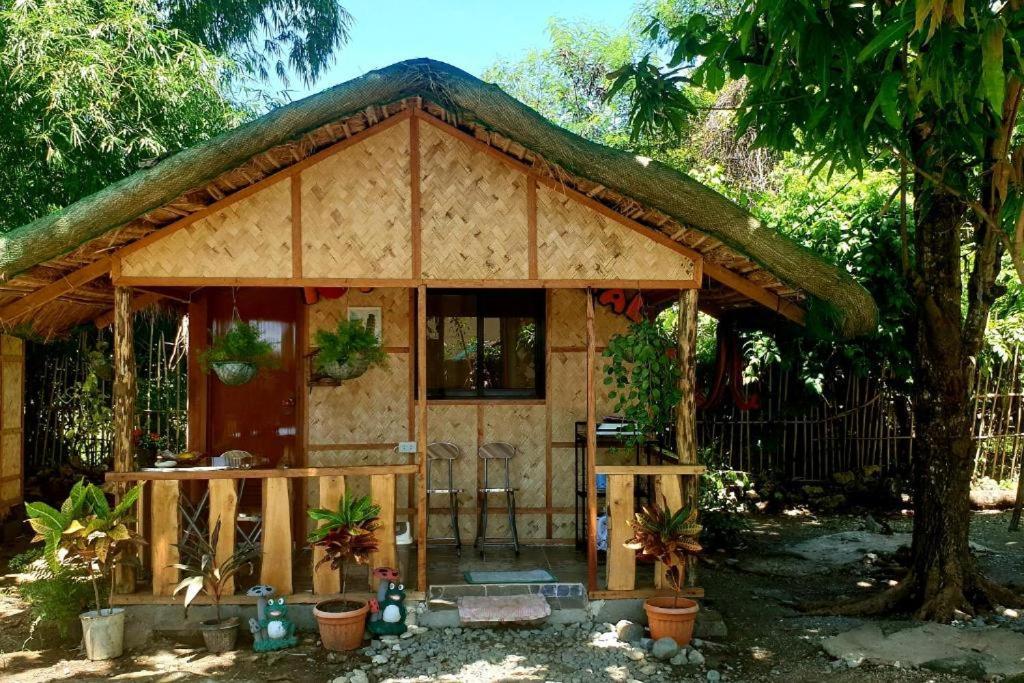 Traditional Filipino Transient House And Huts Near 100 Islands Wharf Alaminos Ngoại thất bức ảnh
